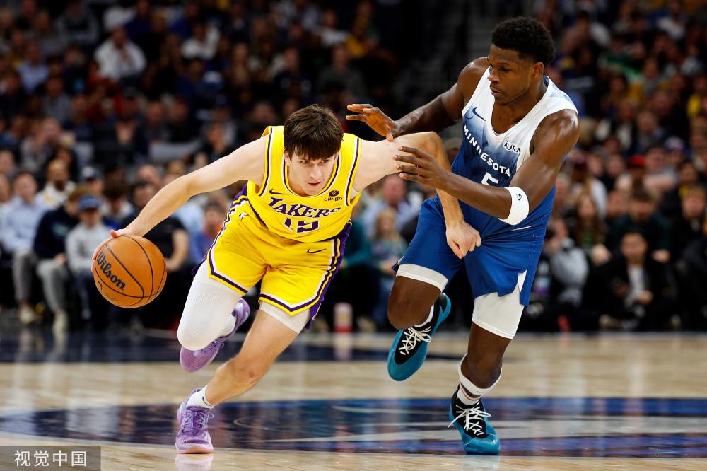 他以敏锐的 他以敏锐的